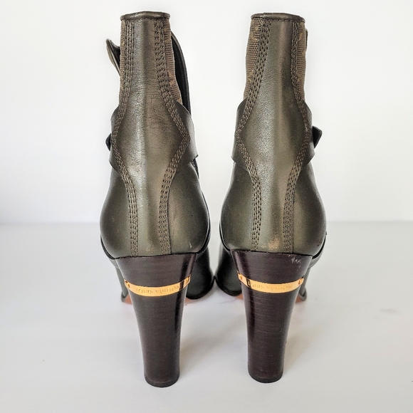Louis Vuitton Monogram Pointed-Toe Booties - Picture 7 of 12
